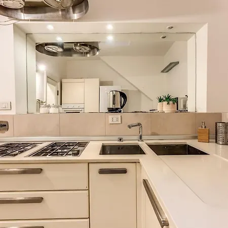 Lejlighed Vico 2bdr Piazza Del Popolo With Private Garden