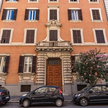 Vico 2bdr Piazza Del Popolo With Private Garden Lejlighed