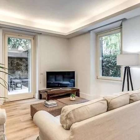 Lejlighed Vico 2bdr Piazza Del Popolo With Private Garden