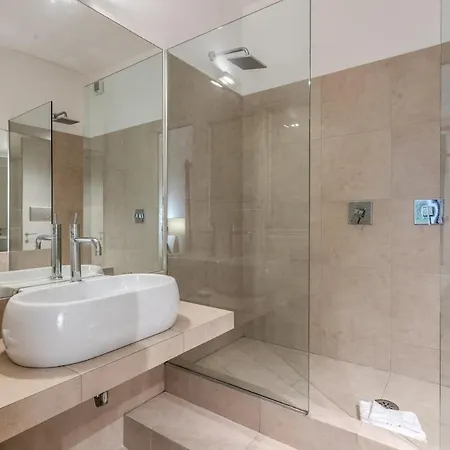 Vico 2bdr Piazza Del Popolo With Private Garden Lejlighed Rom